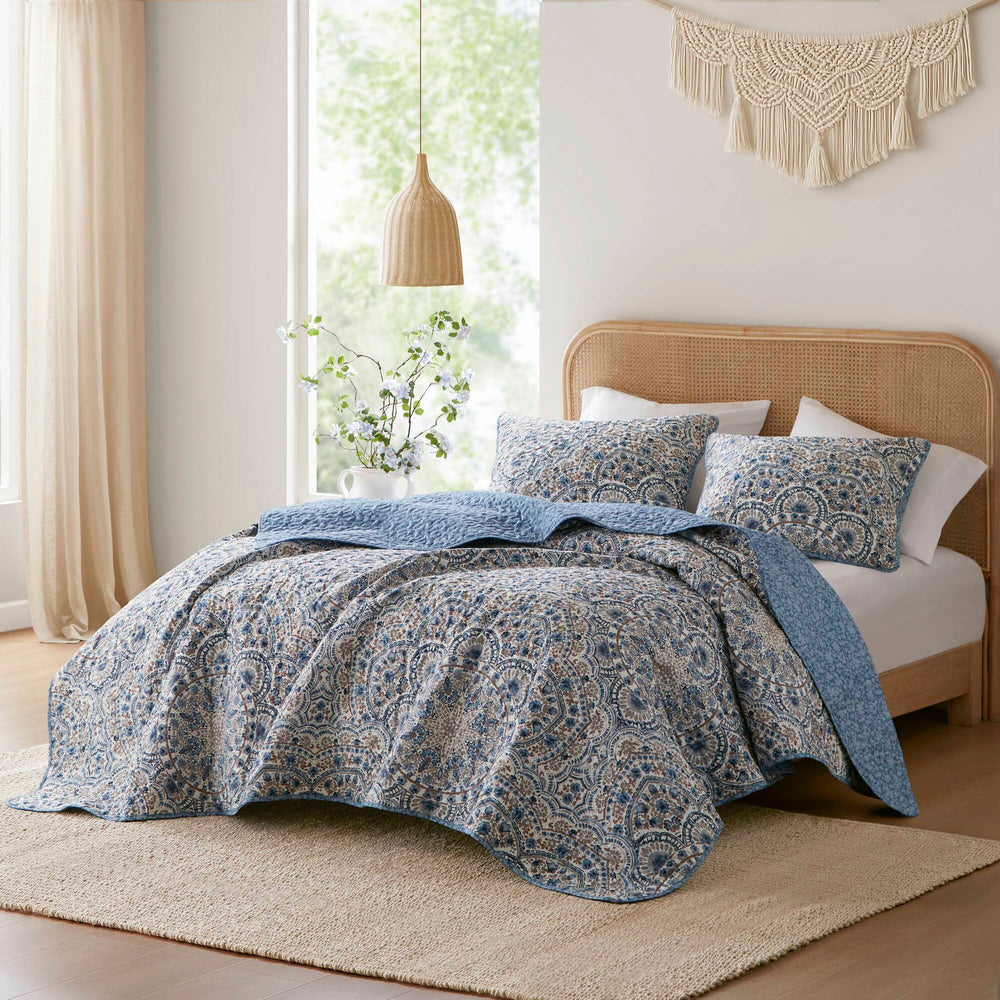 3-Piece King Boho Floral Reversible Quilt Media 1