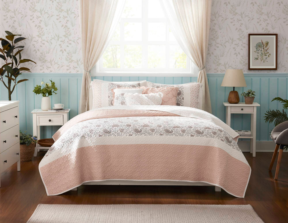 6 Piece Cotton Percale Quilt Set with Throw Pillows Blush King/Cal King Media 15