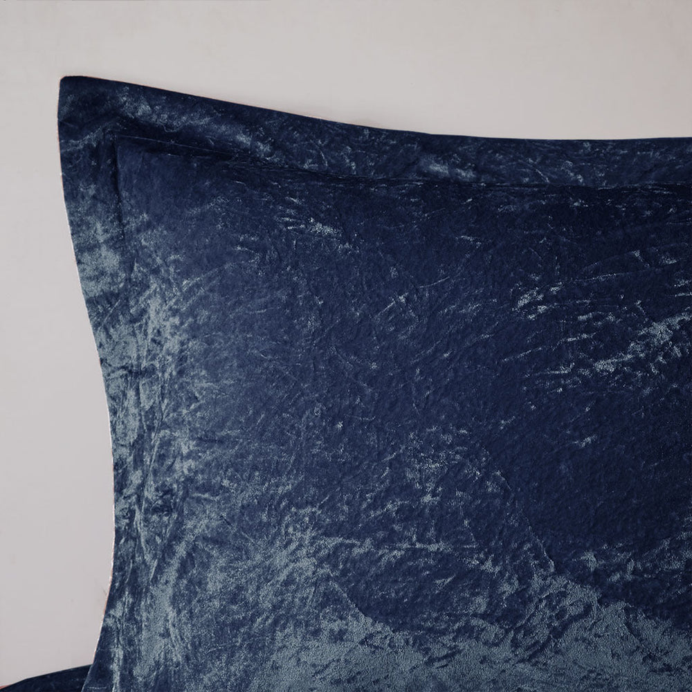 Full/Queen Velvet Comforter Set with Throw Pillow Media 11