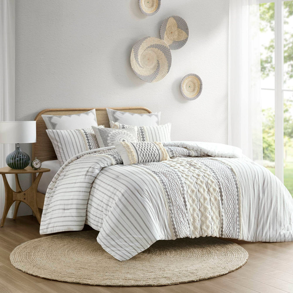 Cotton Printed Comforter Set with Chenille Ivory King/Cal King Media 1