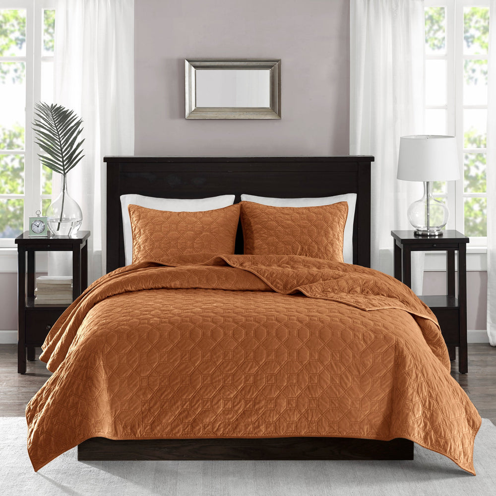 3 Piece Velvet Quilt Set Rust King/Cal King Media 6