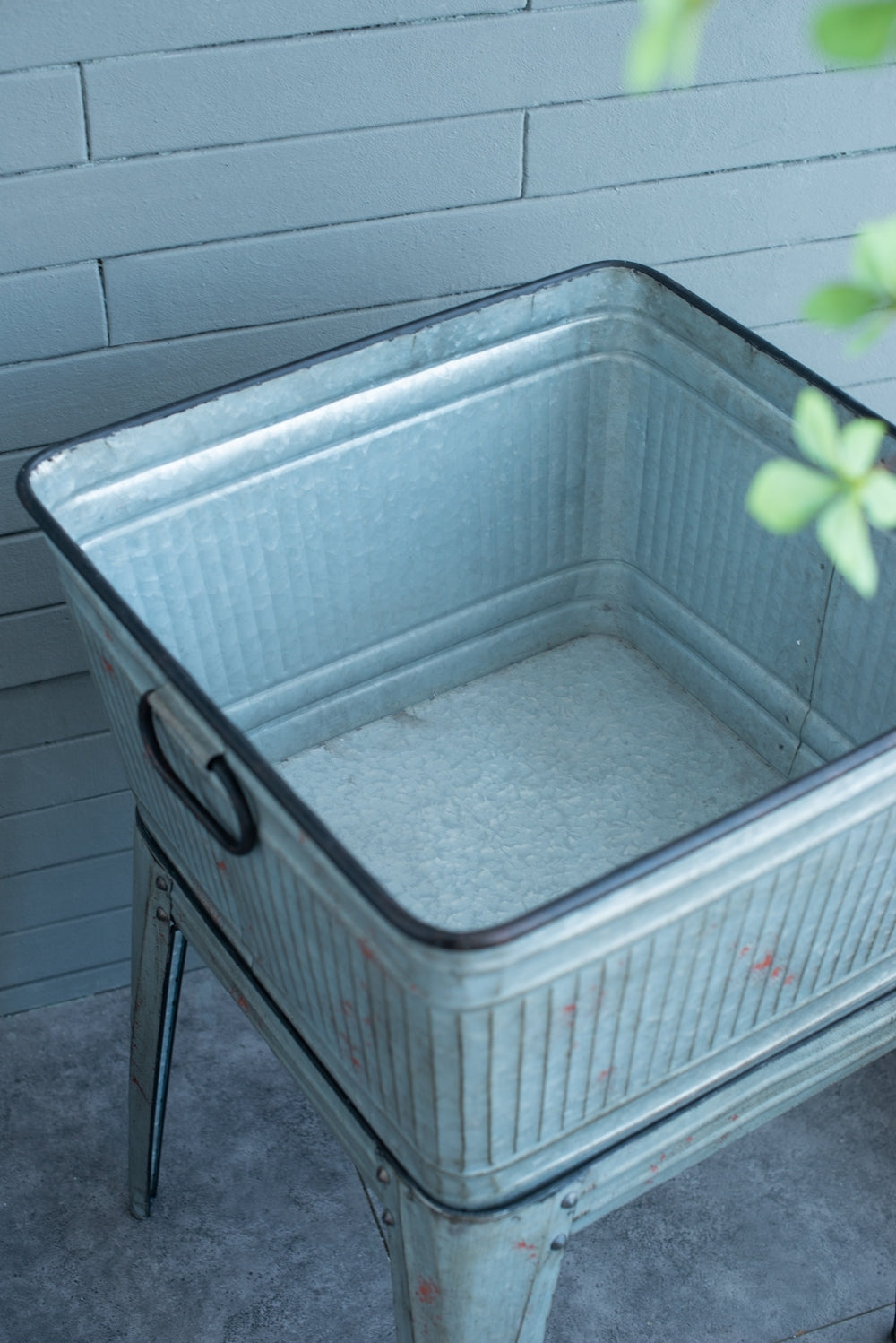 20.5x20.5x21' Large Perryman Galvanized Tub On Stand, for Plant Pot/Planter/ Metal Ice Buckets Media 12