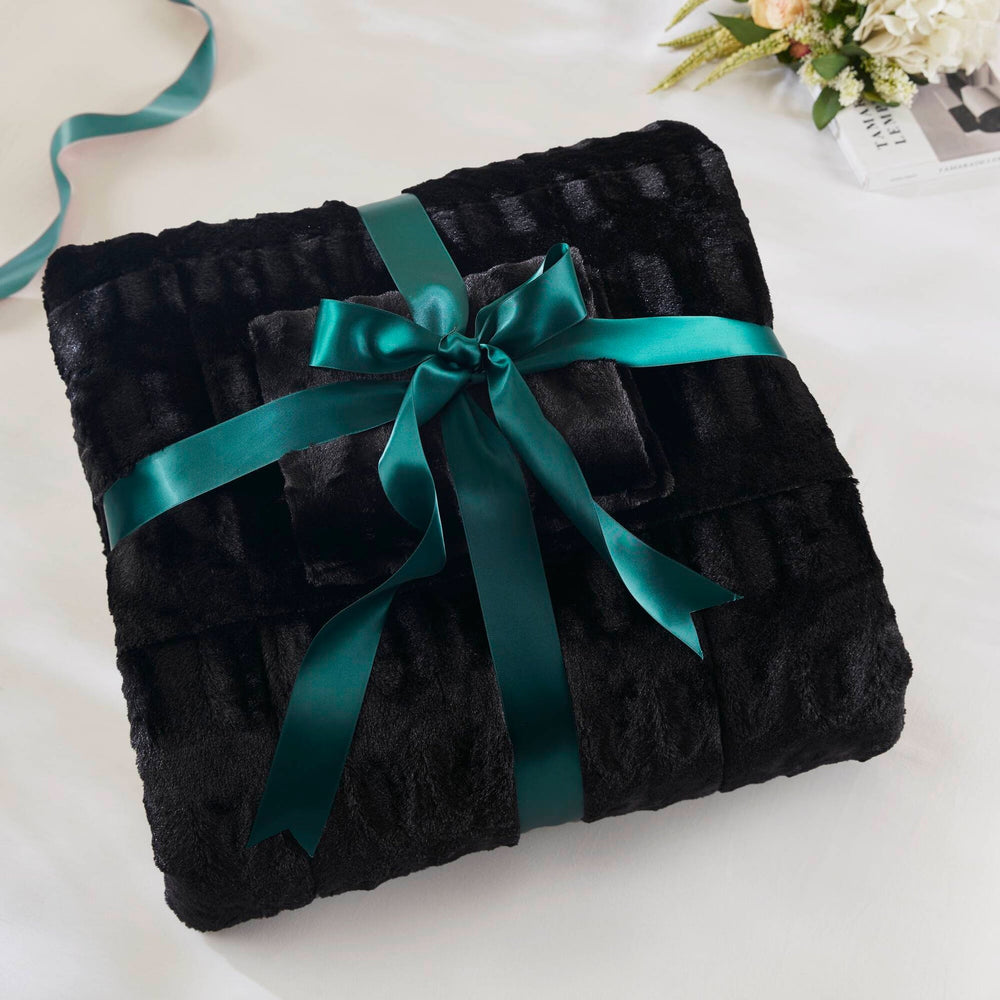 2 PCS Twin/Twin XL Solid Faux Fur Comforter Mini Set Black Media 12
