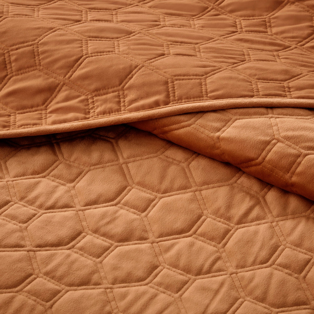 3 Piece Velvet Quilt Set Rust King/Cal King Media 7