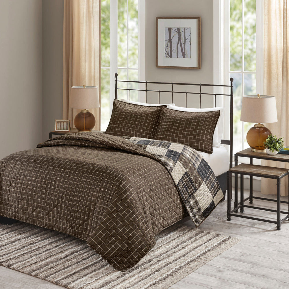 3 Piece Reversible Printed Quilt Set Black/Brown King/Cal King Media 12