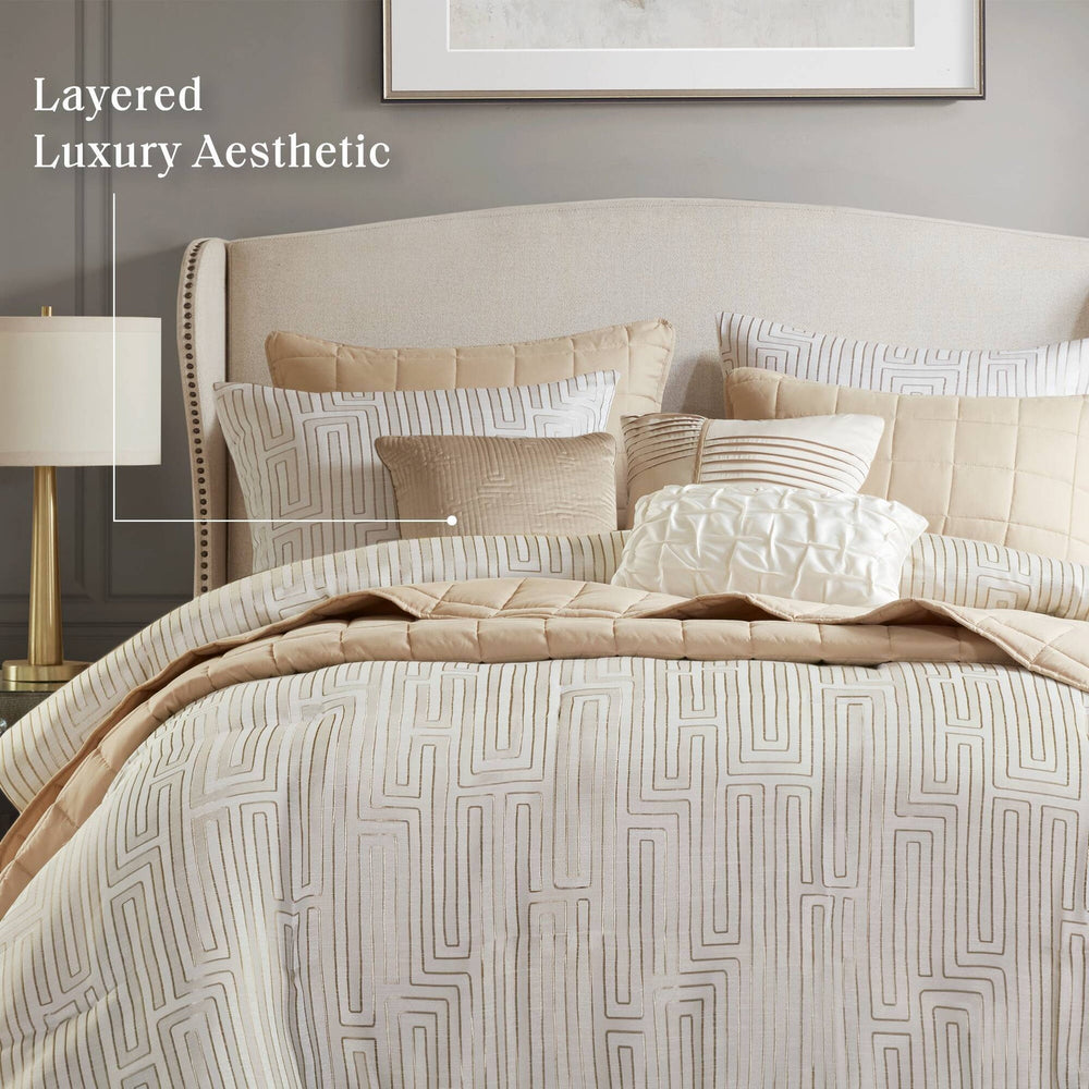 10 PCS Queen Luxury Jacquard Comforter Set Ivory Media 4