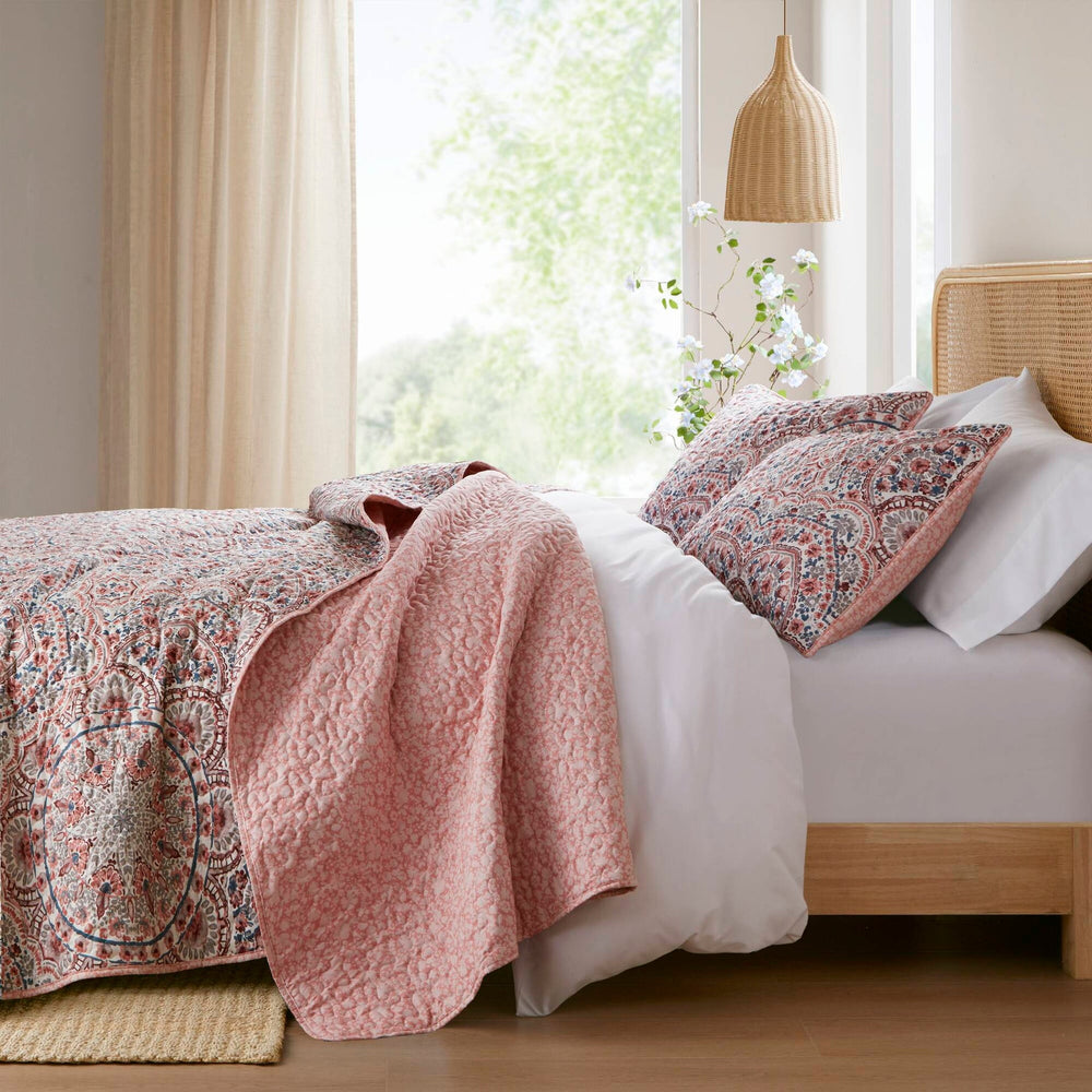 3-Piece Full/Queen Boho Floral Reversible Quilt Media 26