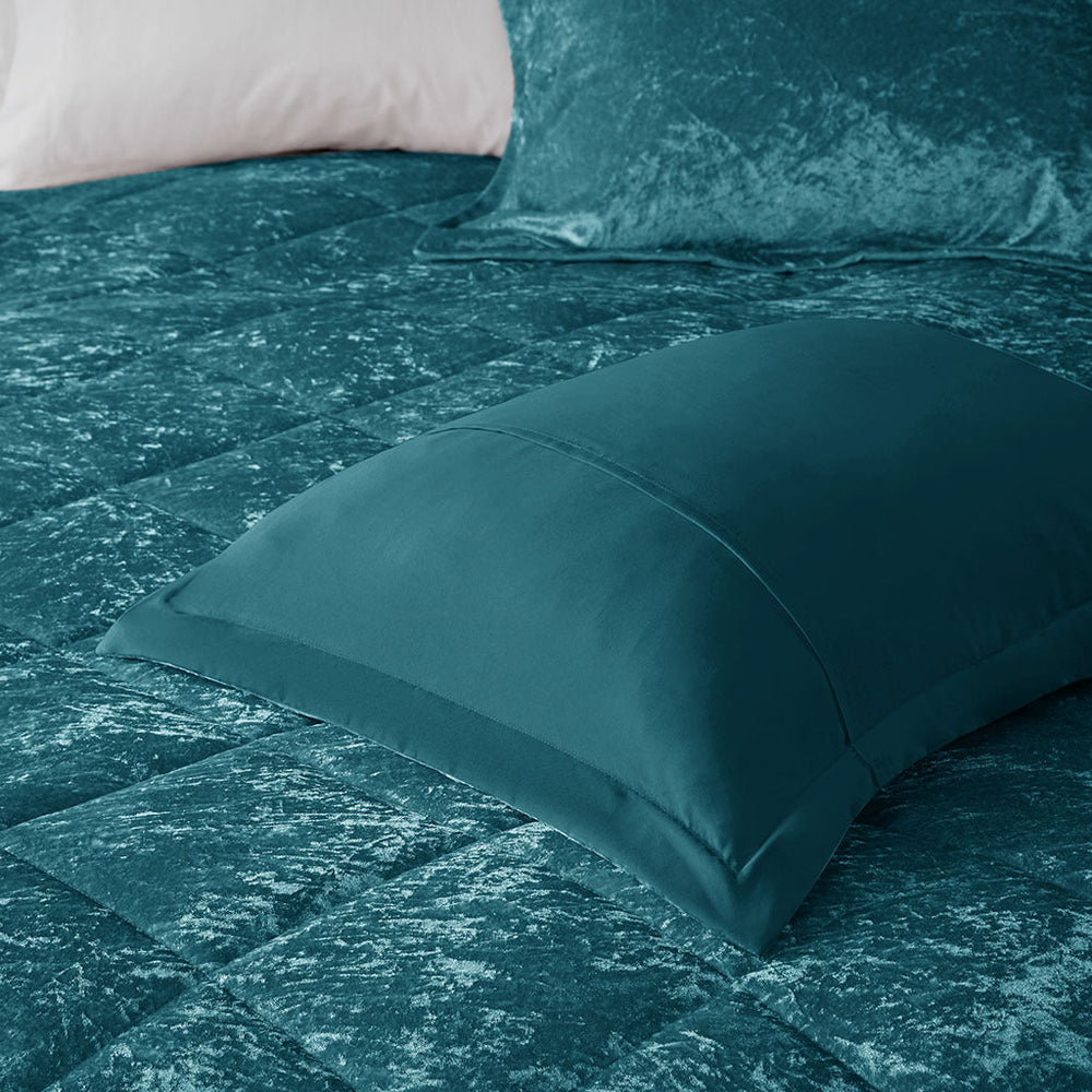 King/Cal King Velvet Duvet Cover Set with Throw Pillow Media 9