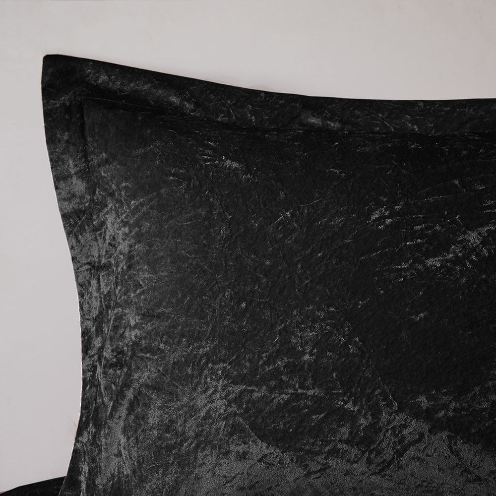 Full/Queen Velvet Comforter Set with Throw Pillow Media 13
