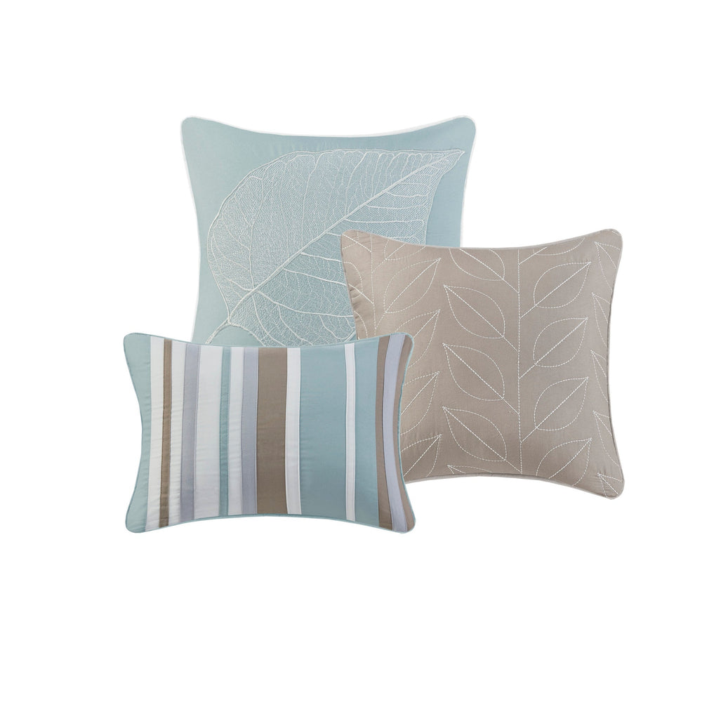 6 Piece Embroidered Quilt Set with Throw Pillows Blue King/Cal King Media 3