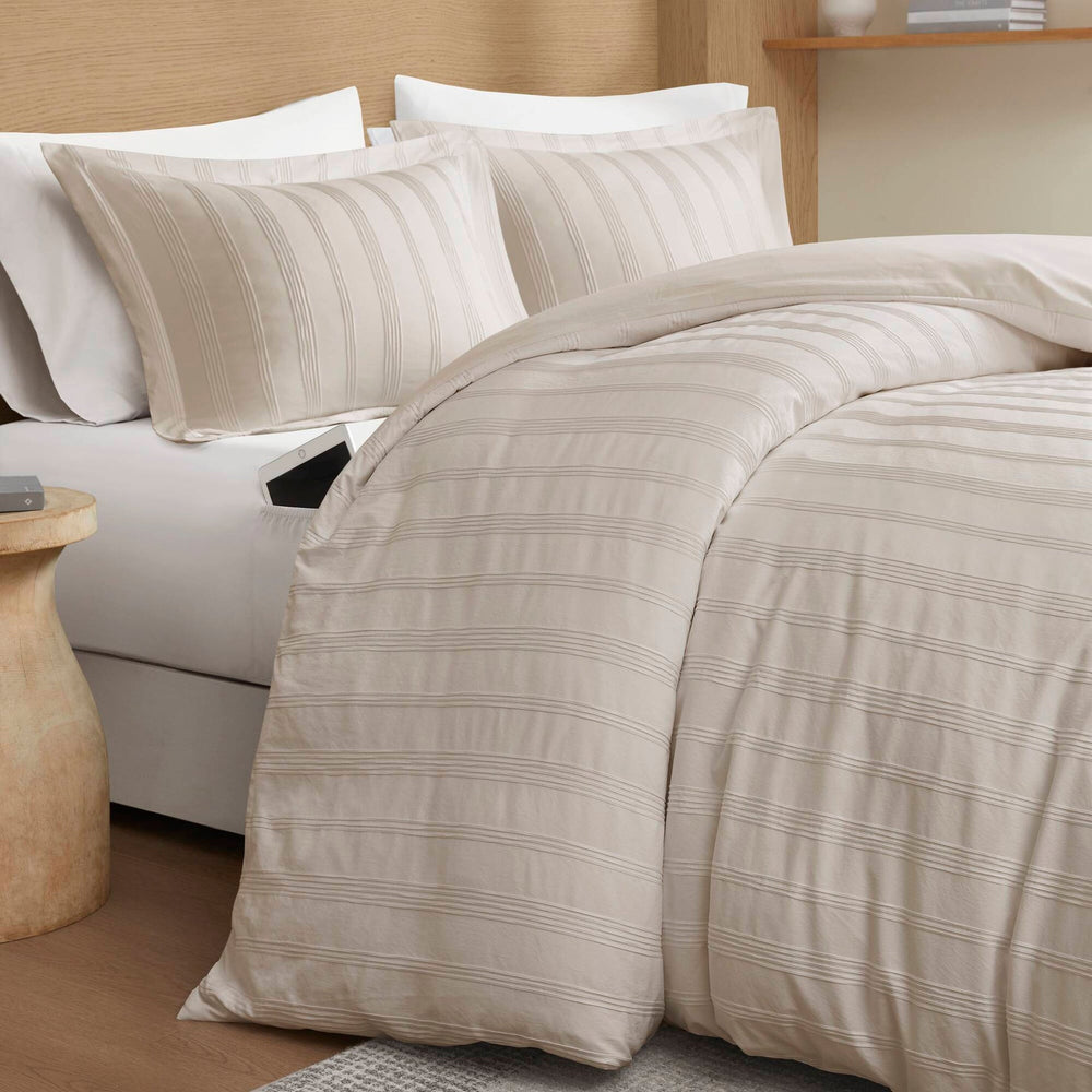 3-Piece Full Woven Striped Duvet Set Media 20