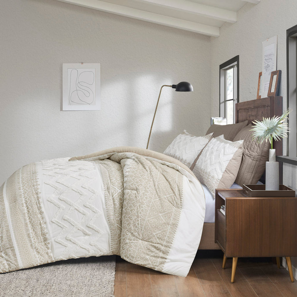 3 Piece Cotton Comforter Set with Chenille Tufting Taupe King/Cal King Media 4