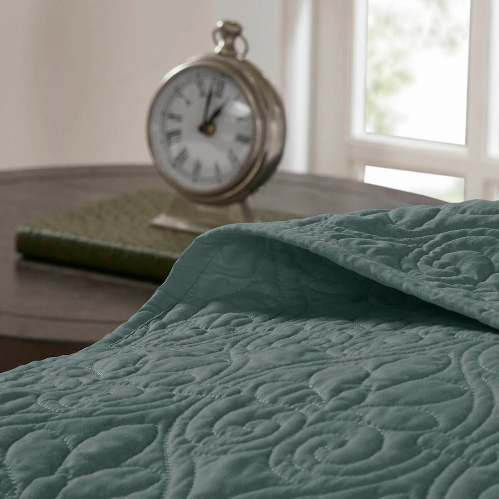 3 Piece Reversible Bedspread Set Balsam Green Queen Media 11