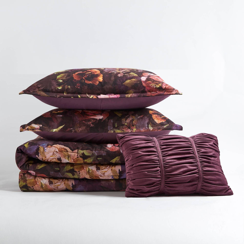 4-Piece Queen Velvet Comforter Set Media 7