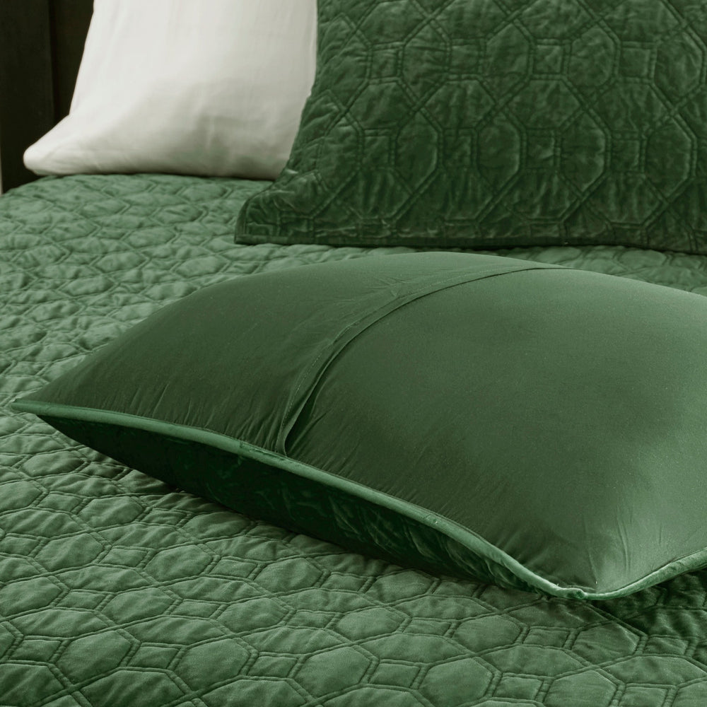 3 Piece Velvet Quilt Set Green King/Cal King Media 6