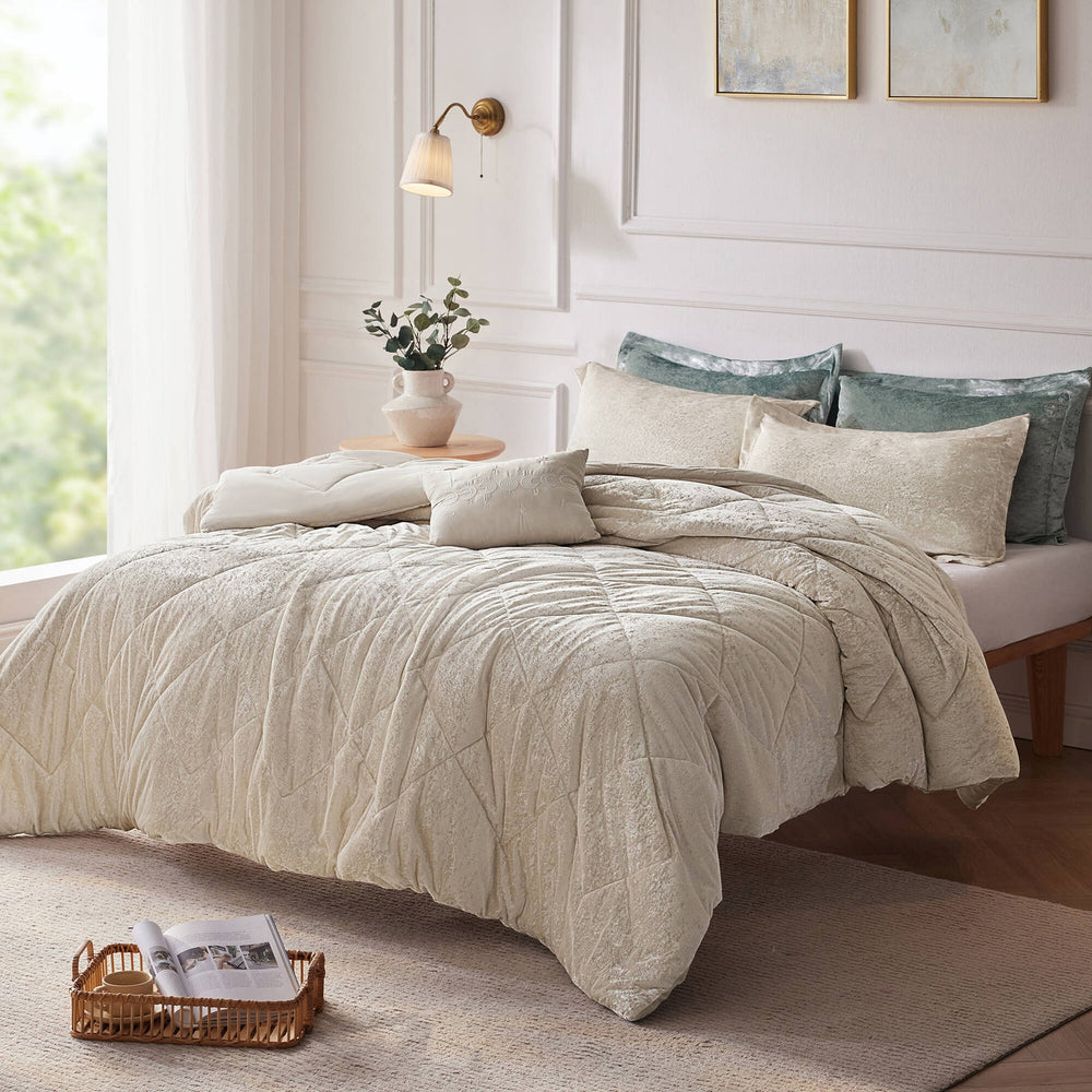 3 PCS Twin/Twin XL Velvet Duvet Cover Set with Throw Pillow Champagne Media 1