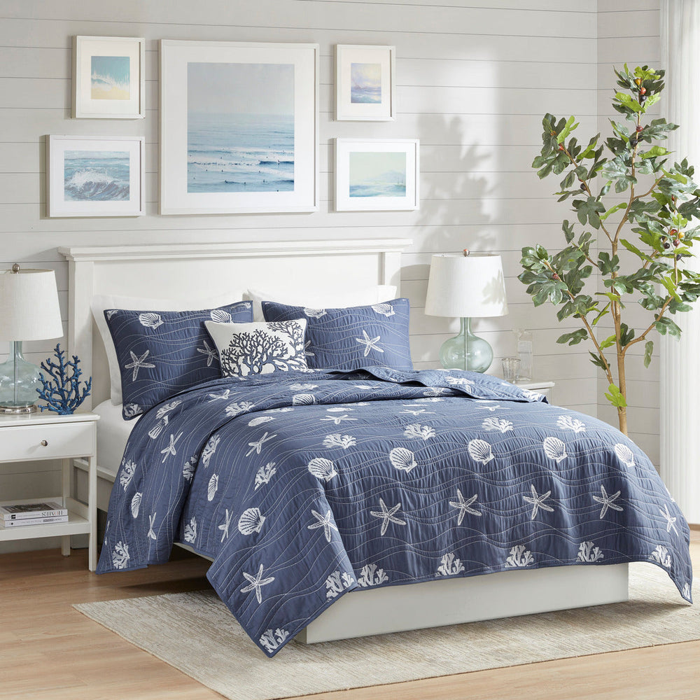 4 Piece Cotton Reversible Embroidered Quilt Set with Throw Pillow Navy King/Cal King Media 3