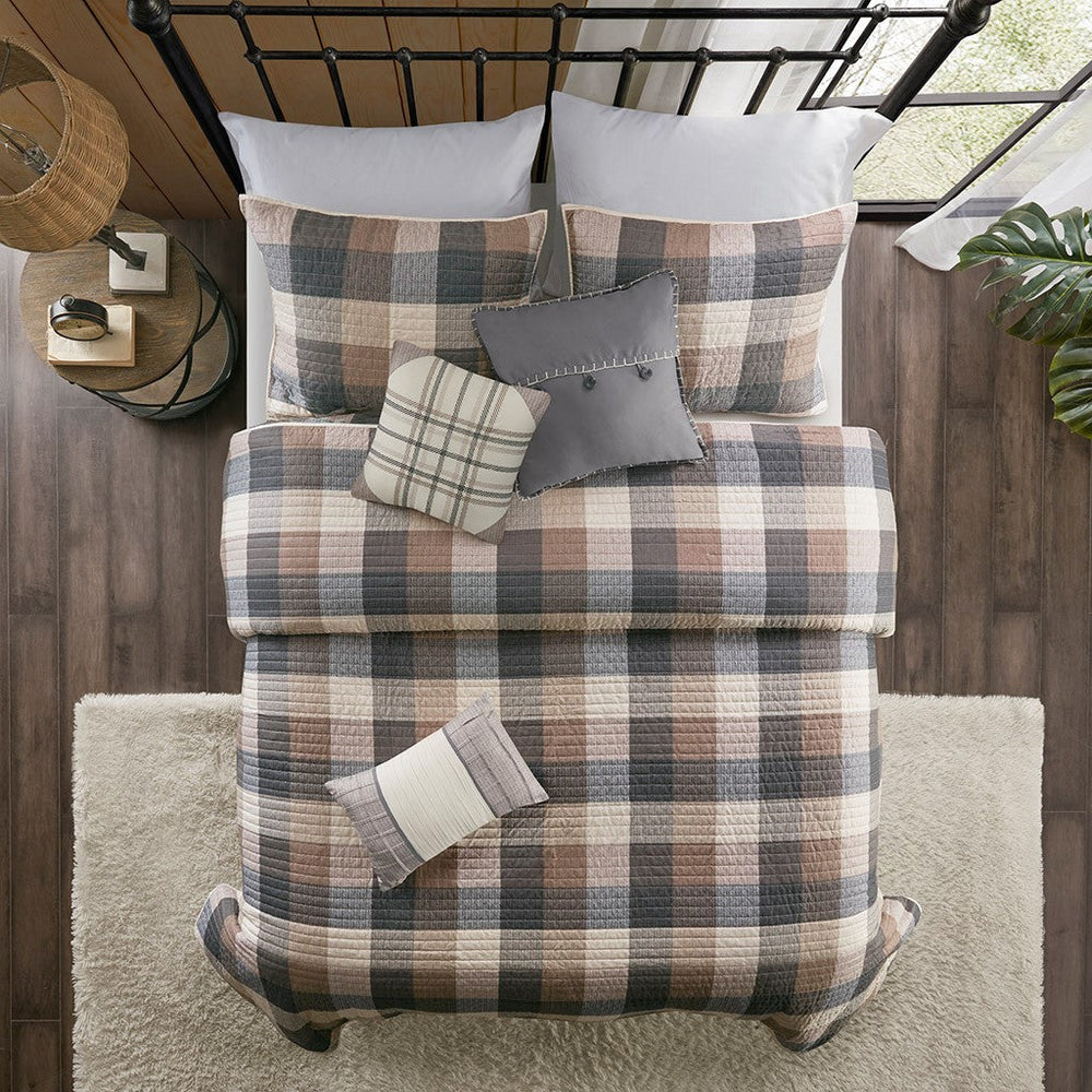 6 Piece Printed Herringbone Quilt Set with Throw Pillows Neutral King/Cal King Media 6