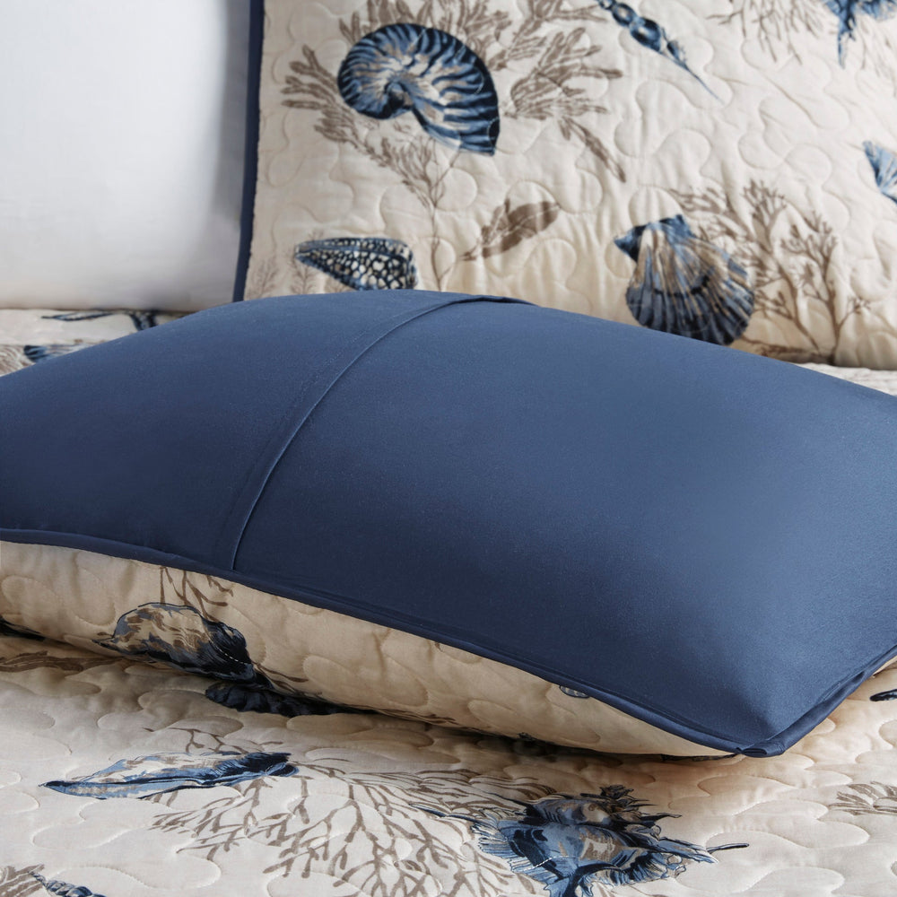Brushed   Quilt Set with Throw Pillows Blue Full/Queen Media 8