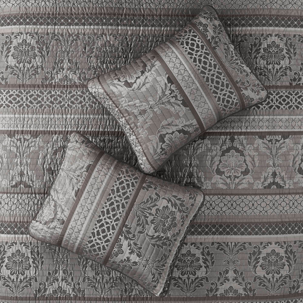 6-Piece Full/Queen 6 Piece Jacquard Quilt Set with Throw Pillows,Grey Media 2