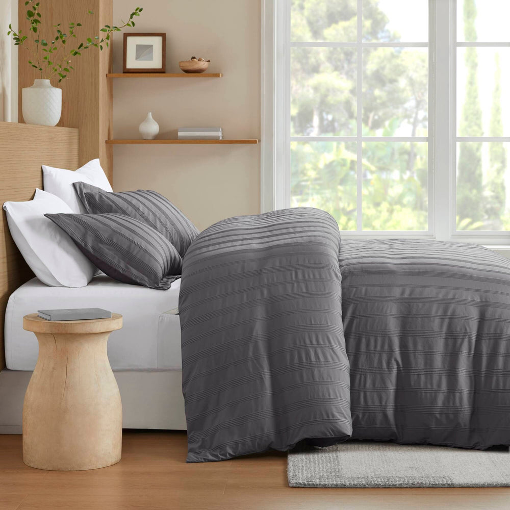 3-Piece King Woven Striped Duvet Set Media 20