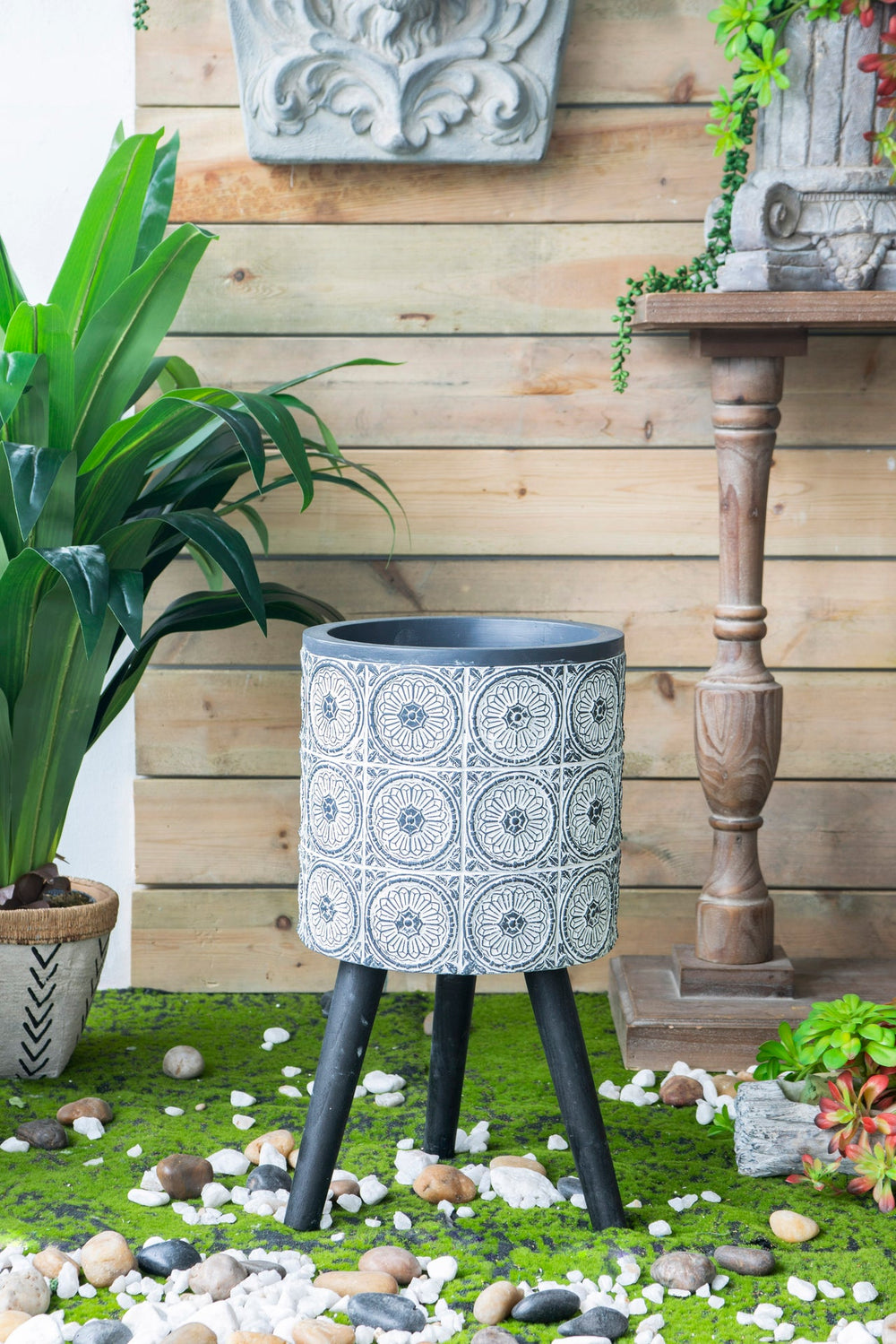 12x12x22' Planter Media 1