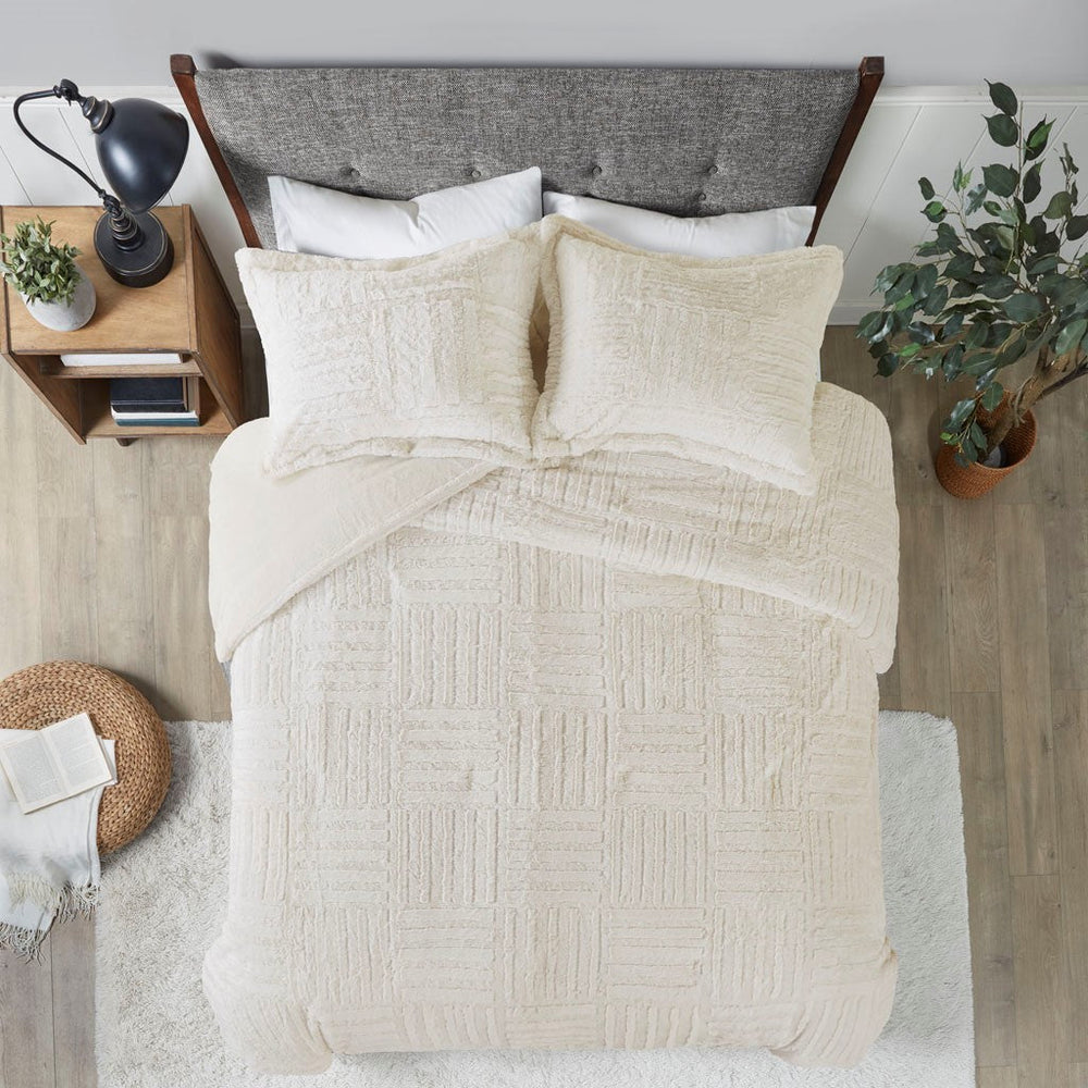 Full/Queen Fur Down Alternative Comforter Mini Set Media 8