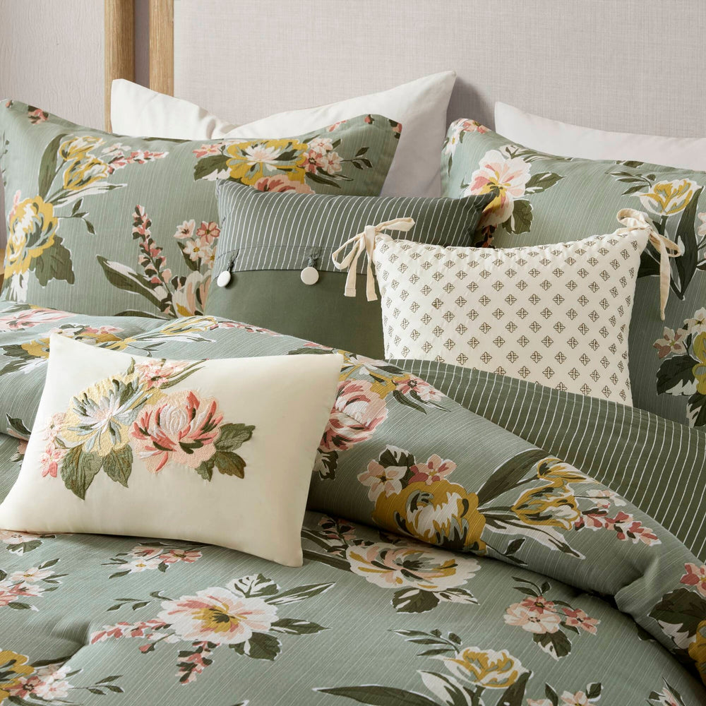 7-Piece King Vin  Floral Comforter Set, Green Media 15