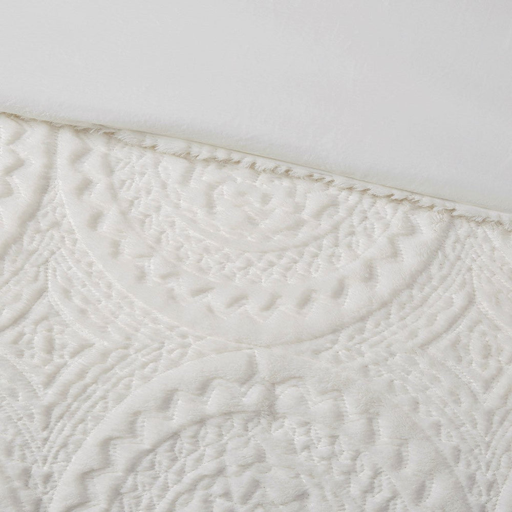 Twin Embroidered Medallion Faux Fur Ultra Plush Comforter Mini Set Media 3