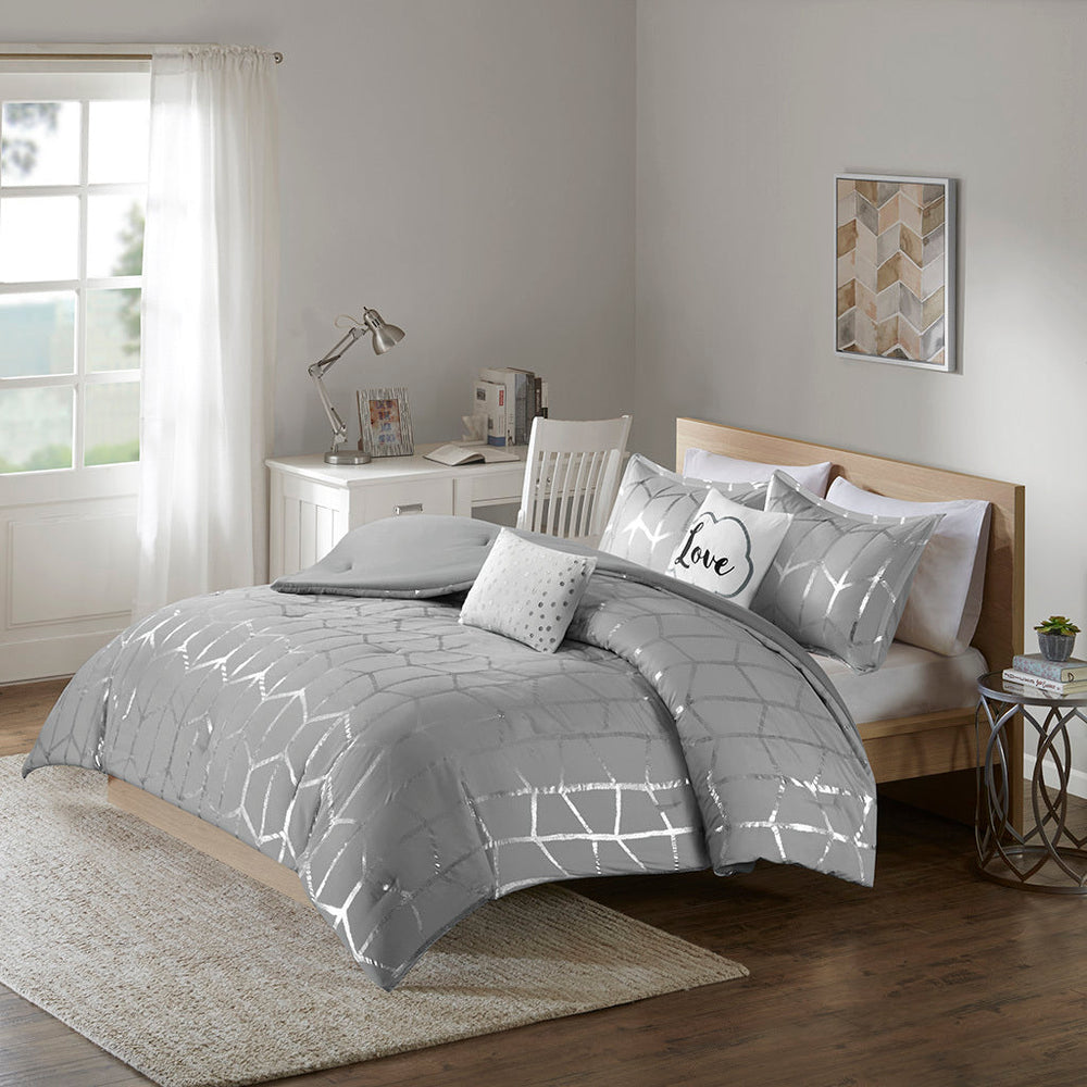 Full/Queen Metallic Printed Comforter Set Media 1