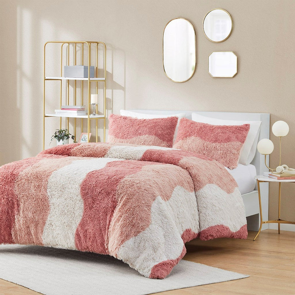 Twin/Twin XL Ombre Shaggy Faux Fur Comforter Set Media 1
