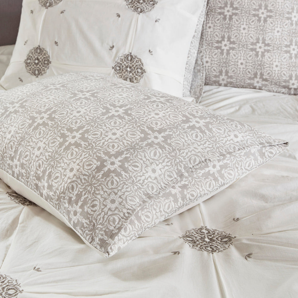 Full/Queen 4 Piece Embroidered Cotton Reversible Duvet Cover Set Media 6