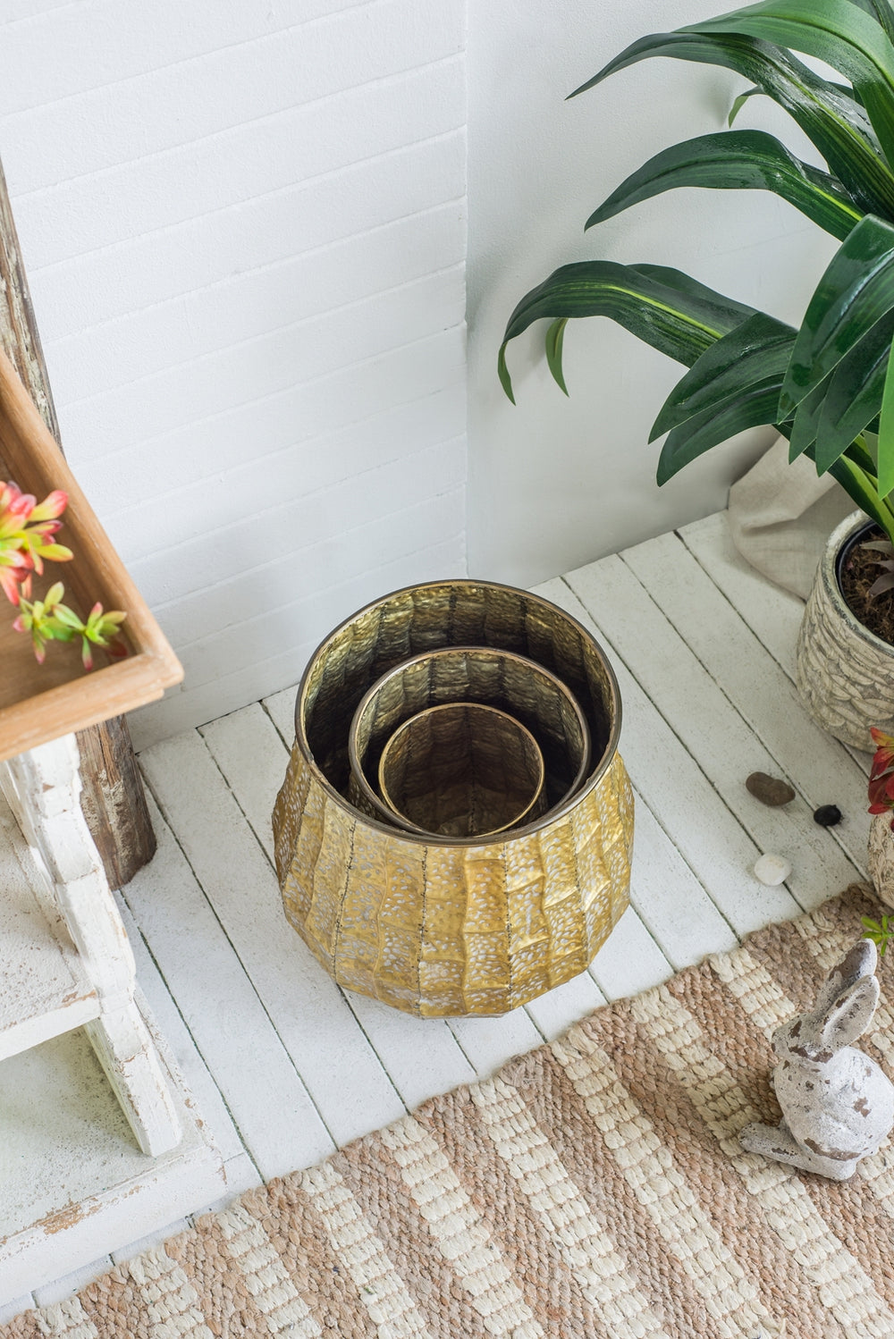 Set of 3 Metal Planter Distressed, L:12x12x14' M:9x9x11.5' S:6.3x6.3x8.7' Media 13