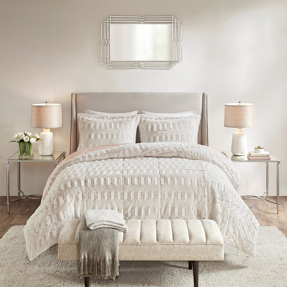 Full/Queen Back Print Long Fur Comforter Mini Set Media 4