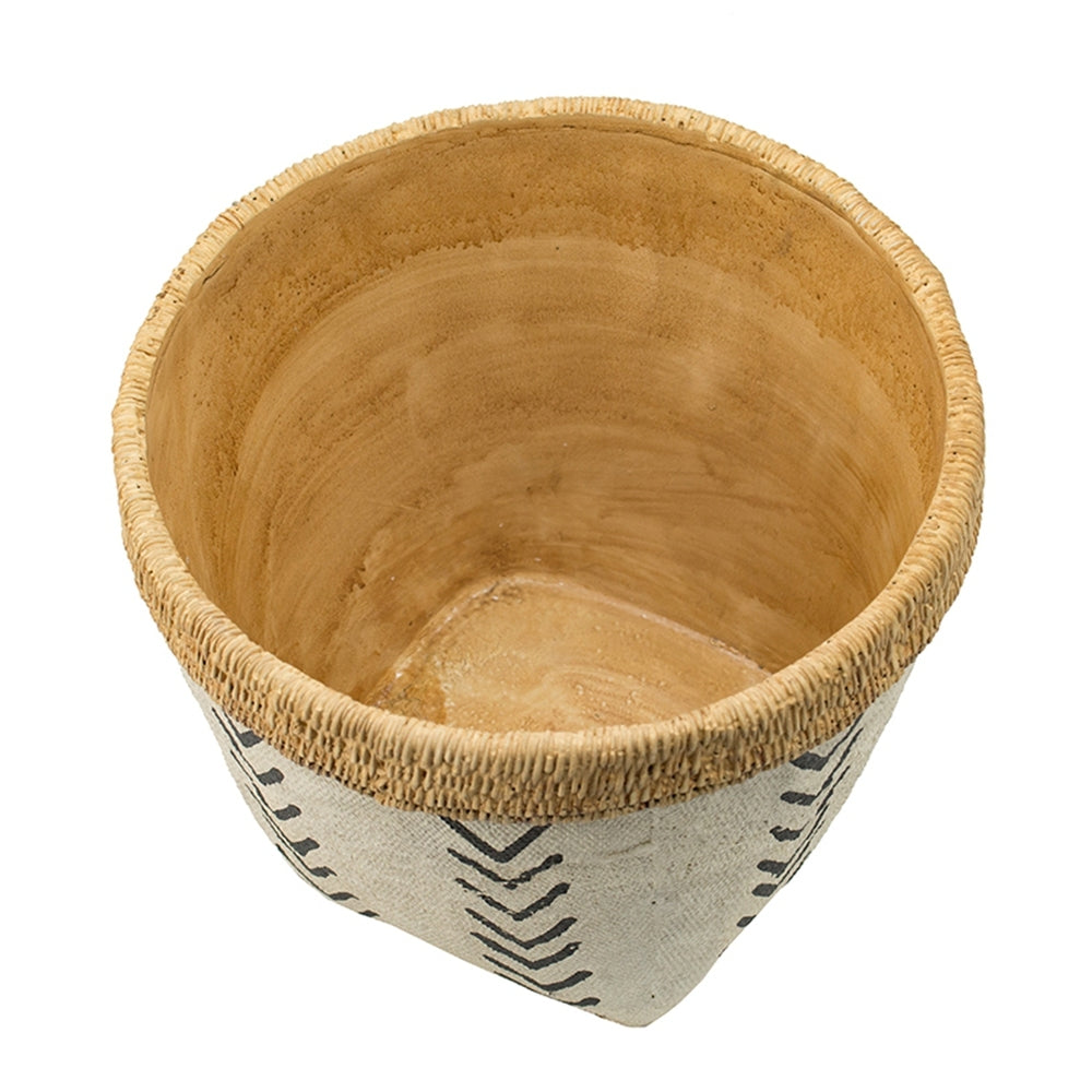Set of 2 White and Brown Cement Planters with V Pattern, L:D10x8'  S:D8x6.5' Media 3