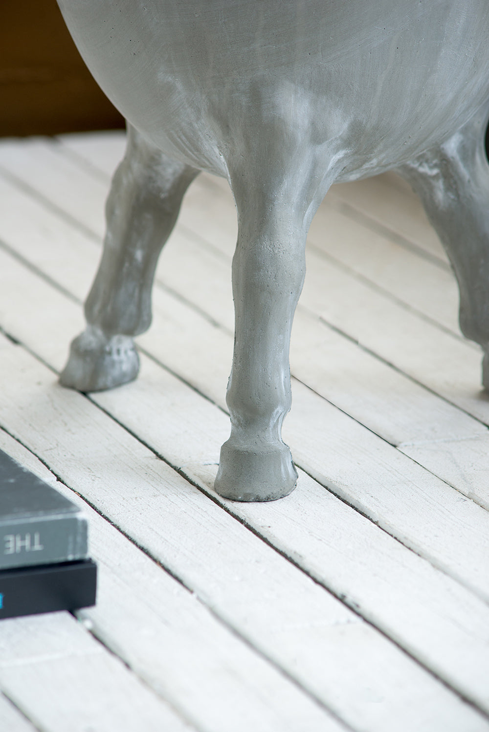 D16x22' Planter W/Leg Media 13