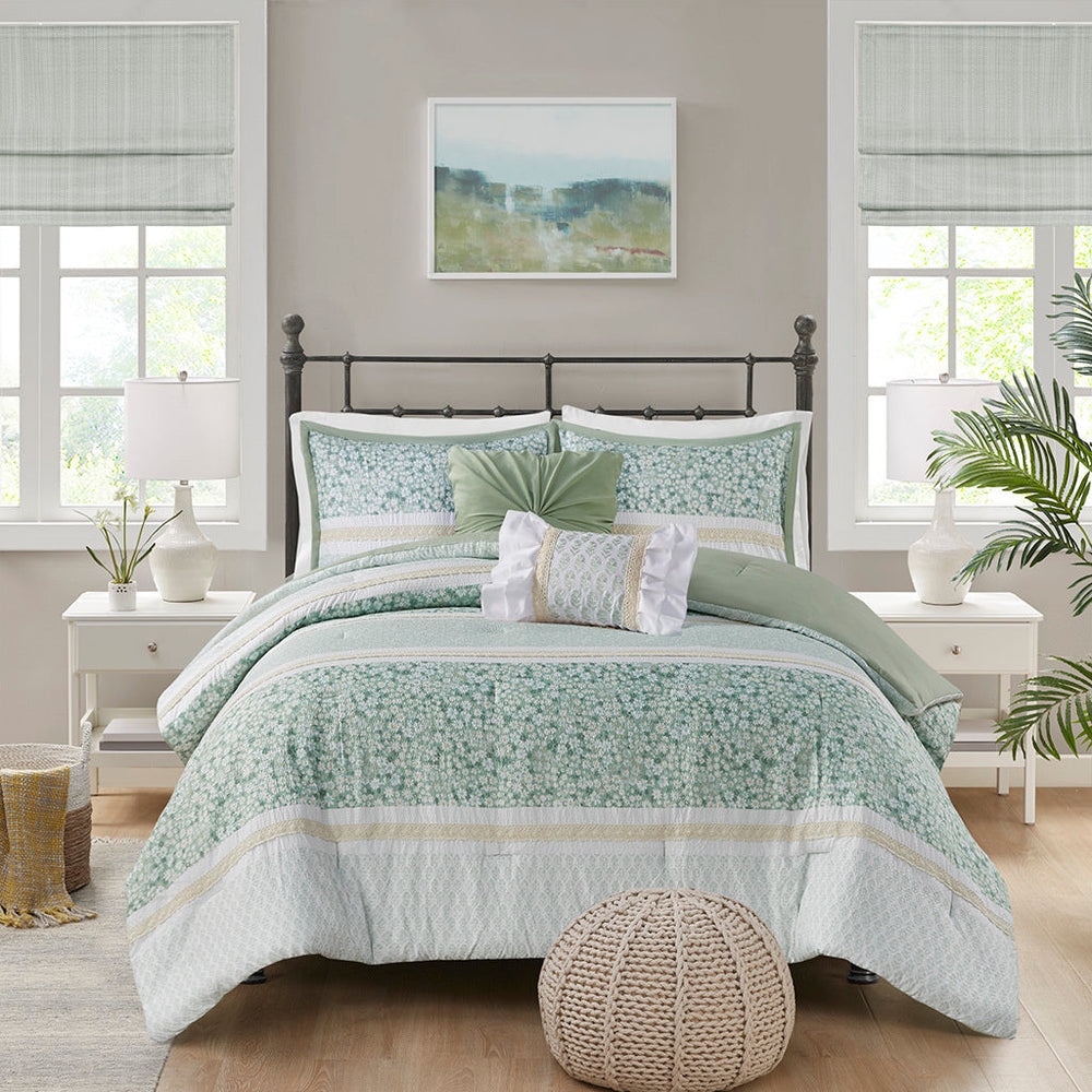 Full/Queen 5 Piece Seersucker Comforter Set with Throw Pillows Media 6