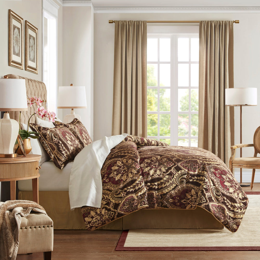 4 Piece Comforter Set Burgundy Cal King Media 3