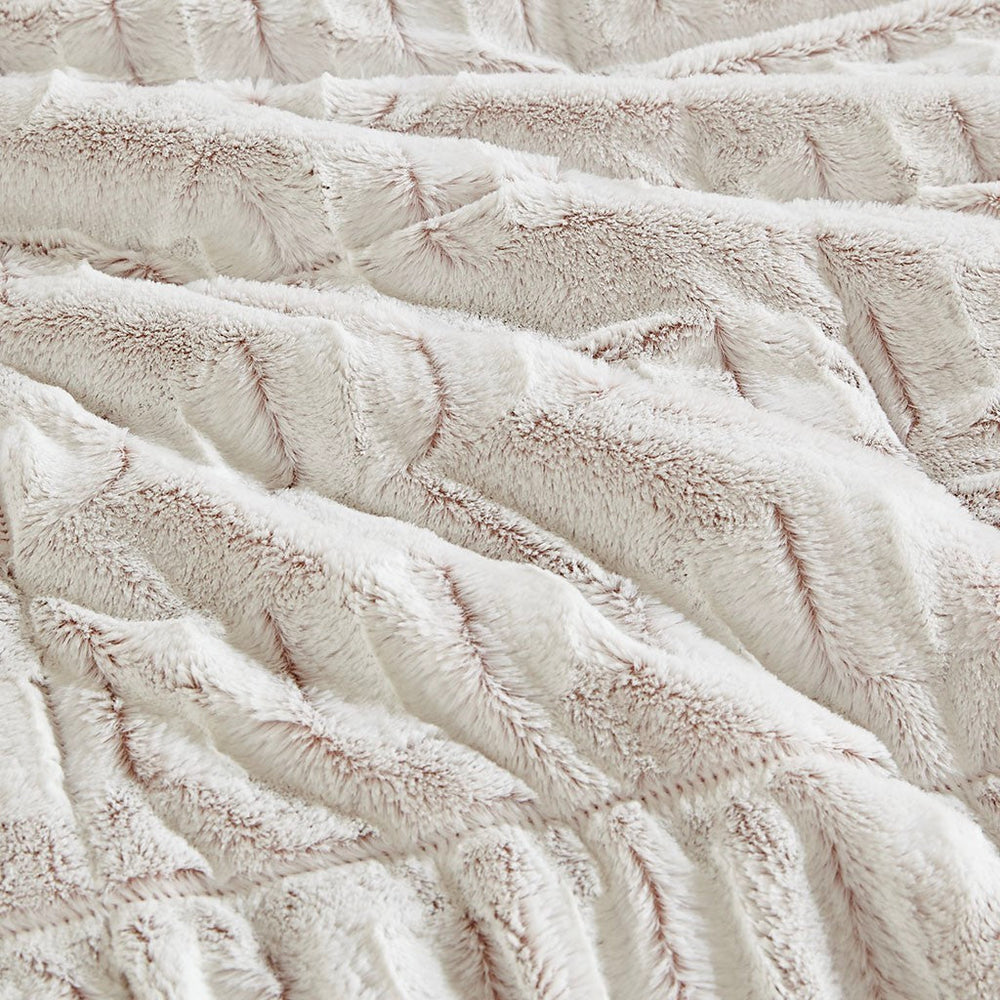 Full/Queen Back Print Long Fur Comforter Mini Set Media 6