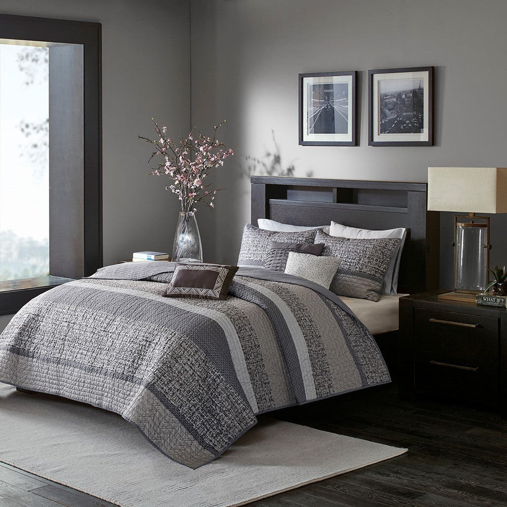 6 Piece Reversible Jacquard Quilt Set with Throw Pillows Grey/Taupe King/Cal King Media 8