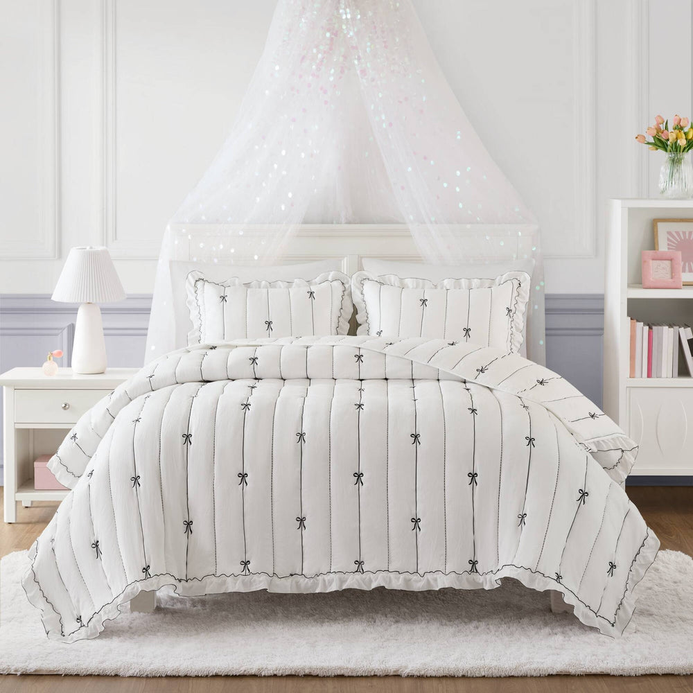 3- Piece Full/Queen Quilt Mini Set Media 1