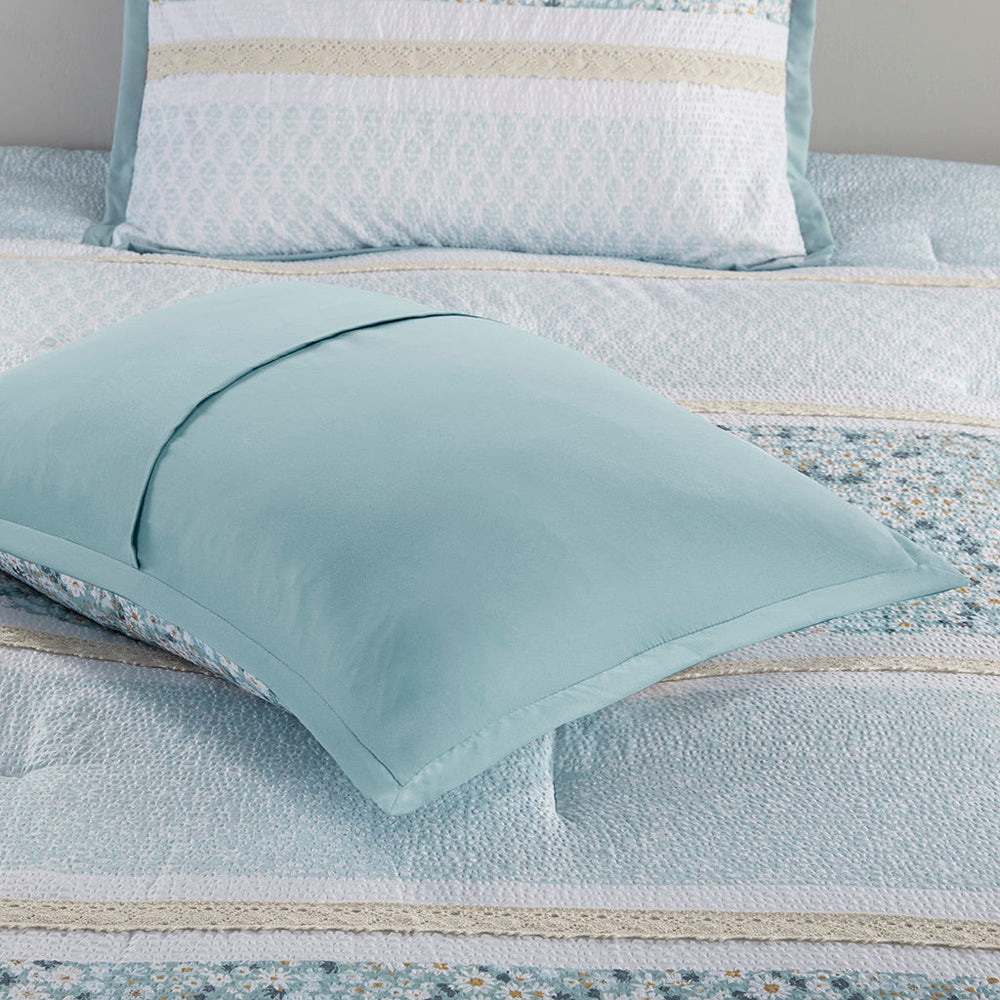 Full/Queen 5 Piece Seersucker Comforter Set with Throw Pillows Media 9