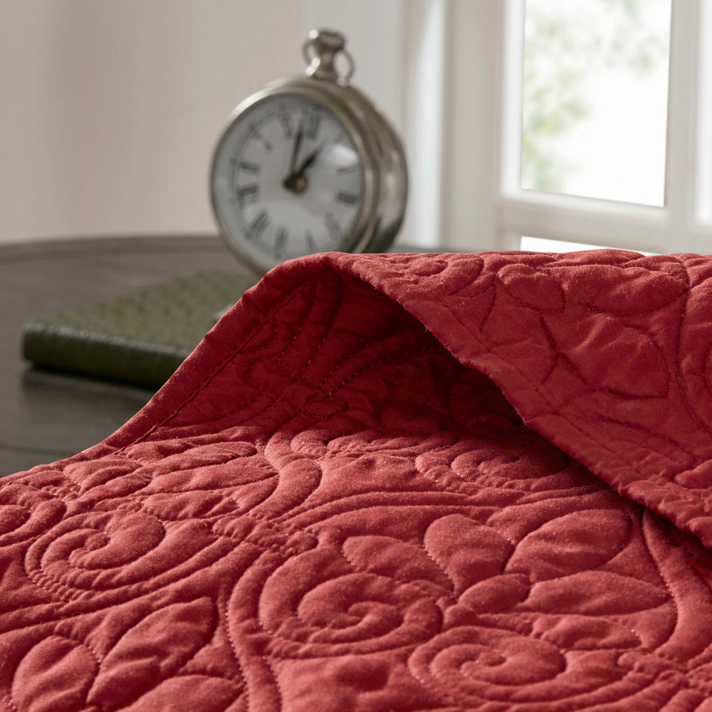 Reversible Bedspread Set Red Queen Media 4