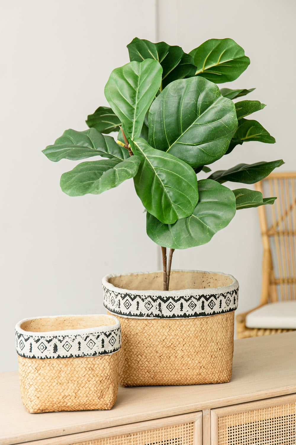 Set of 2 Rectangular Basket Planters with Geometric Trim, L:10.5x8.5x8' S:7.5x5.5x6.5' Media 10
