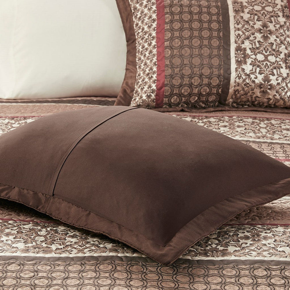 5 Piece Jacquard Quilt Set with Throw Pillows Red King/Cal King Media 4