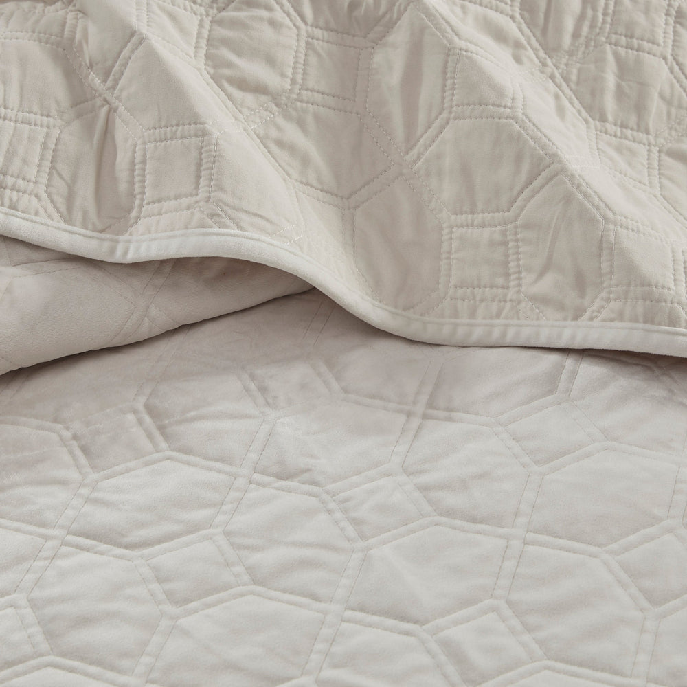 3 Piece Velvet Quilt Set Ivory Full/Queen Media 11