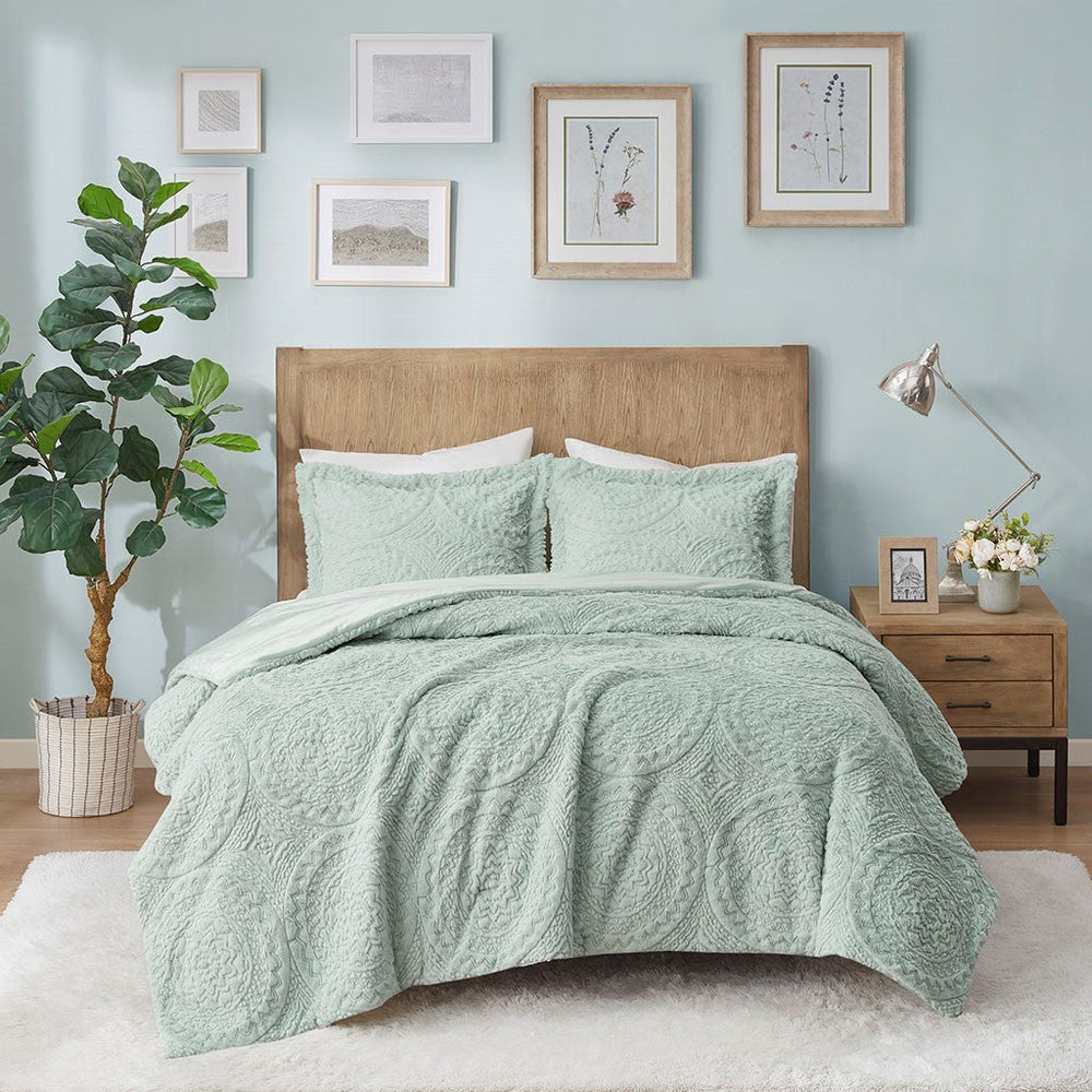 Full/Queen Embroidered Medallion Faux Fur Ultra Plush Comforter Mini Set Media 5