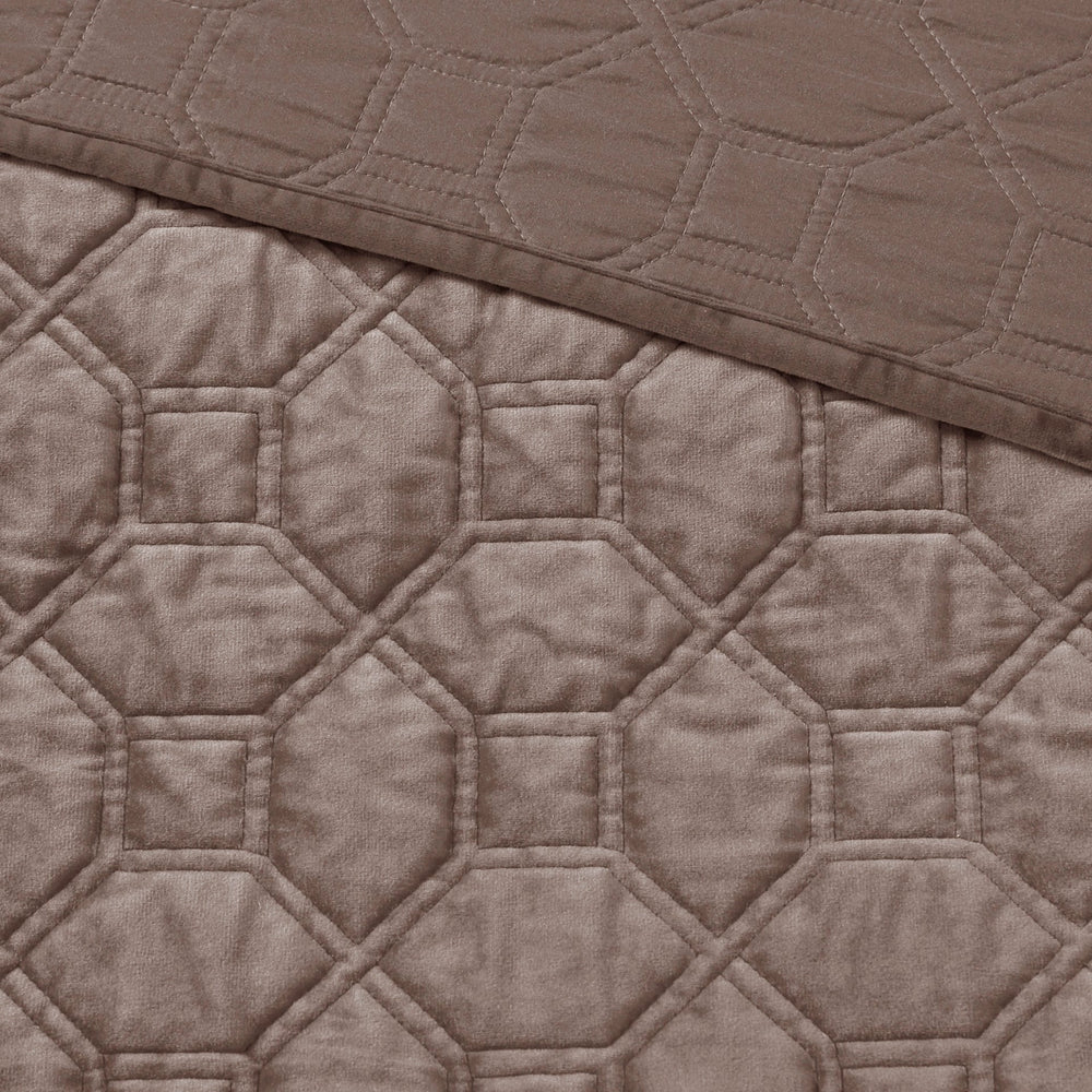 3 Piece Velvet Quilt Set Taupe King/Cal King Media 3