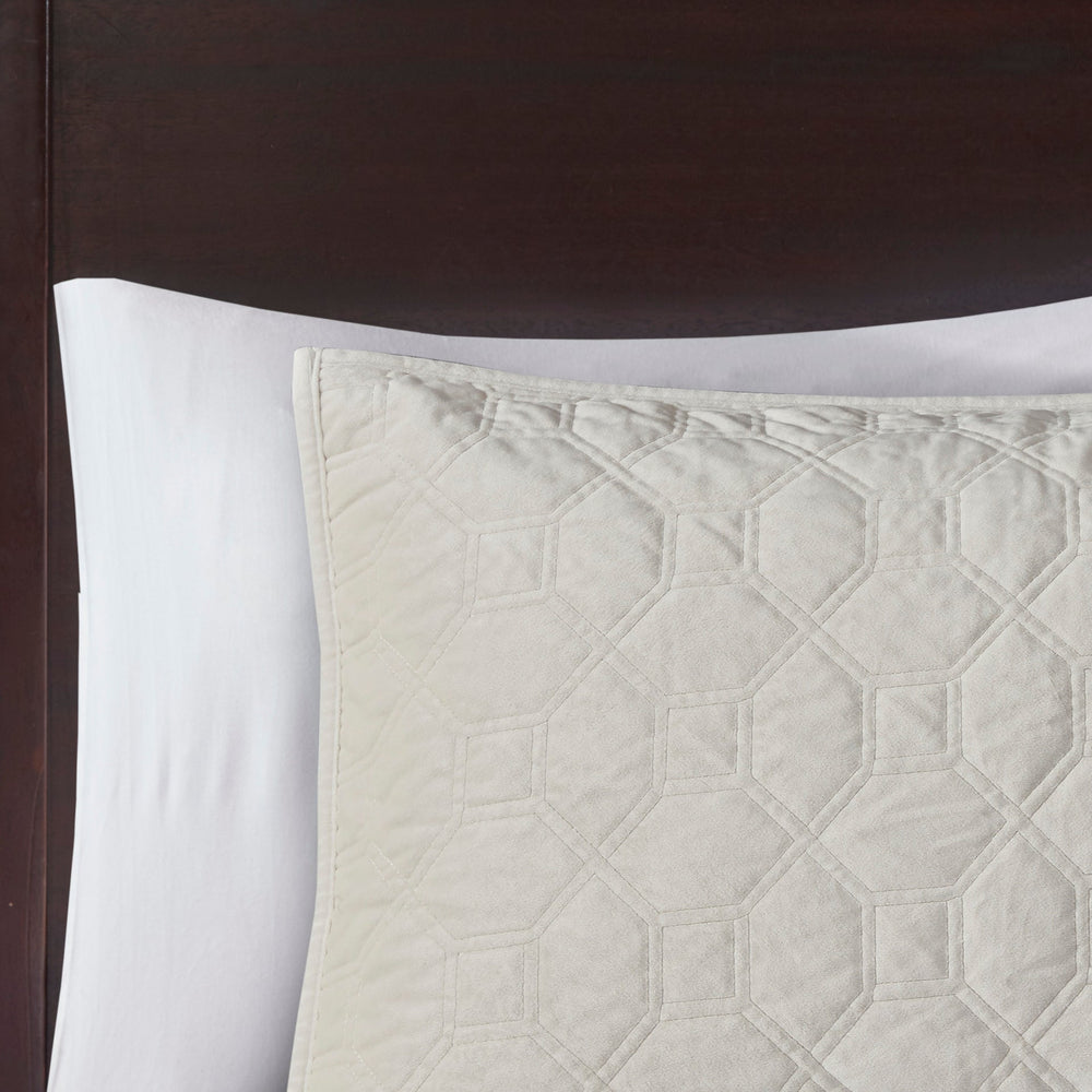 3 Piece Velvet Quilt Set Ivory Full/Queen Media 9