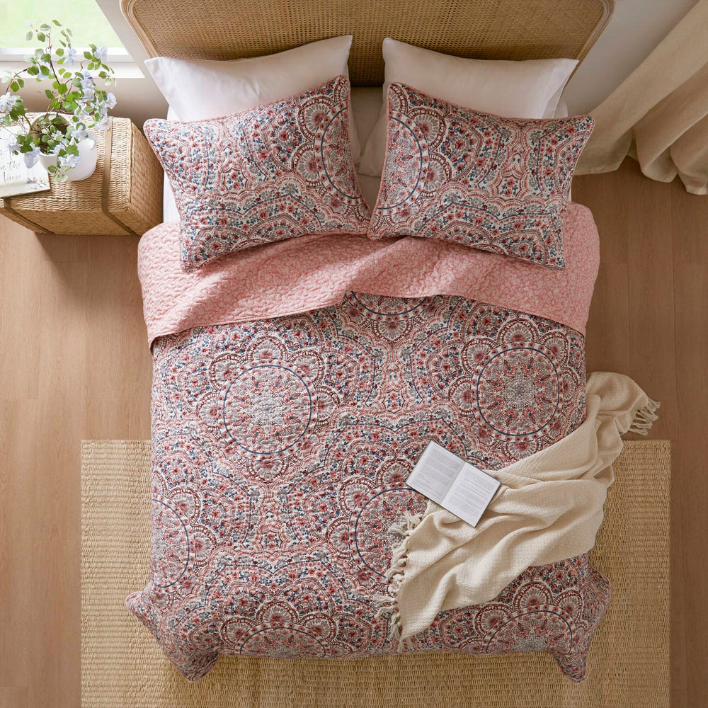3-Piece King Boho Floral Reversible Quilt Media 20